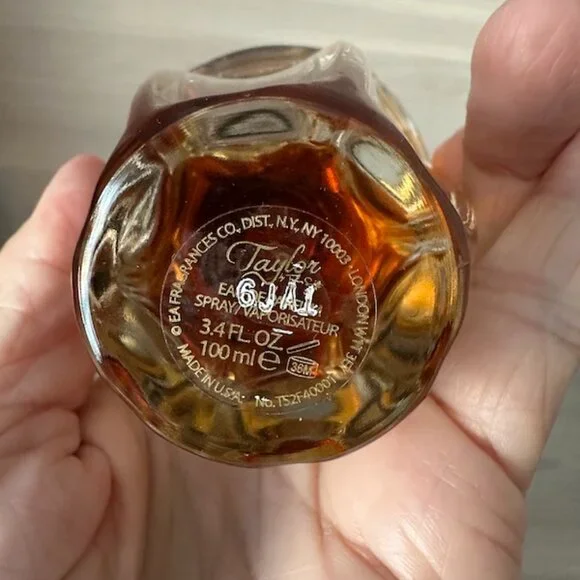 TAYLOR SWIFT 3.4 oz Eau de Parfume EDP Discontinued PEARLS/CRYSTAL TOP - Picture 3 of 3